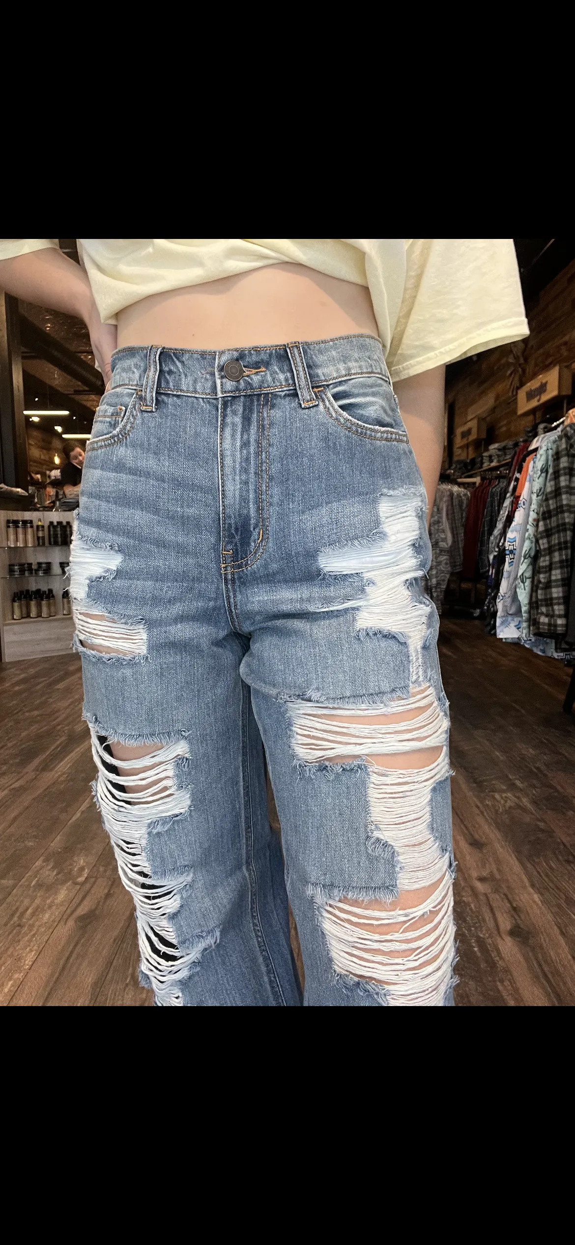 Nevada Distressed Jeans