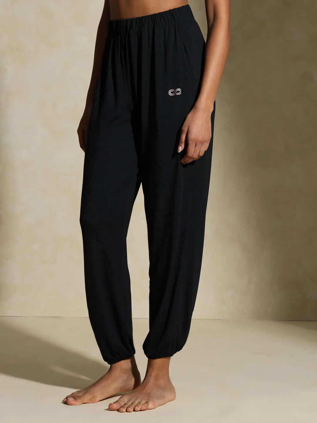 Yogini Stretch Pants Black